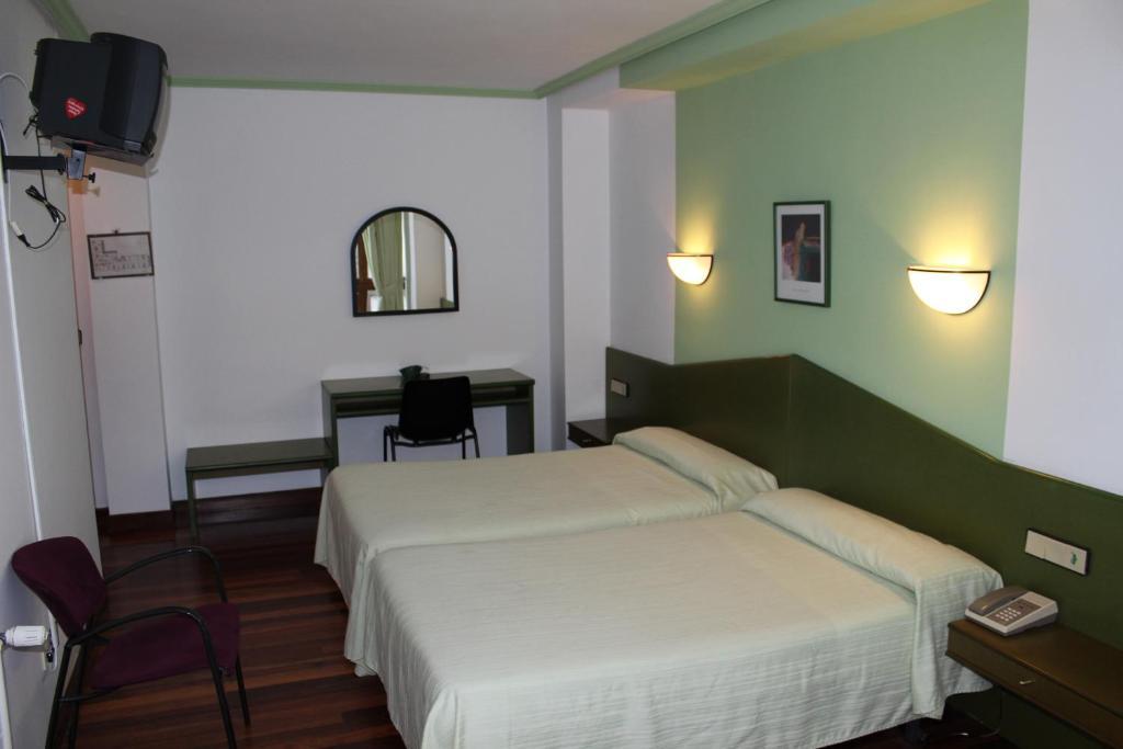 Hotel Sindika Oñate Rum bild