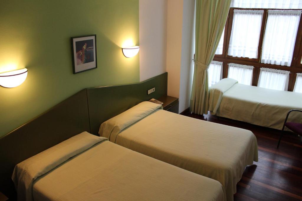 Hotel Sindika Oñate Rum bild